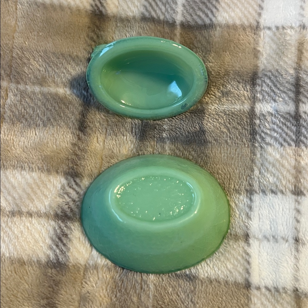 Jadeite Green Glass Nesting Hen Dish - Picture 4 of 5